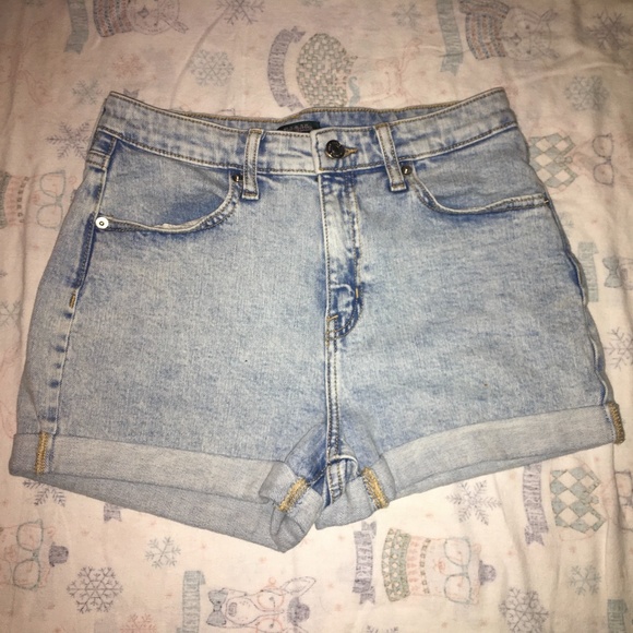 Highest Rise Mom Jean Shorts - Picture 4 of 7